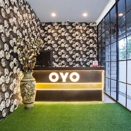 Oyo 2361 Hotel Winston Glugur Bagian luar foto