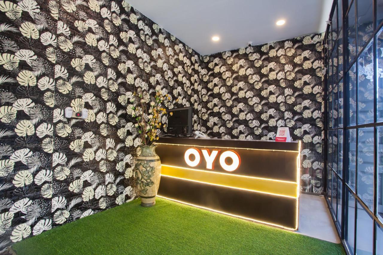 Oyo 2361 Hotel Winston Glugur Bagian luar foto