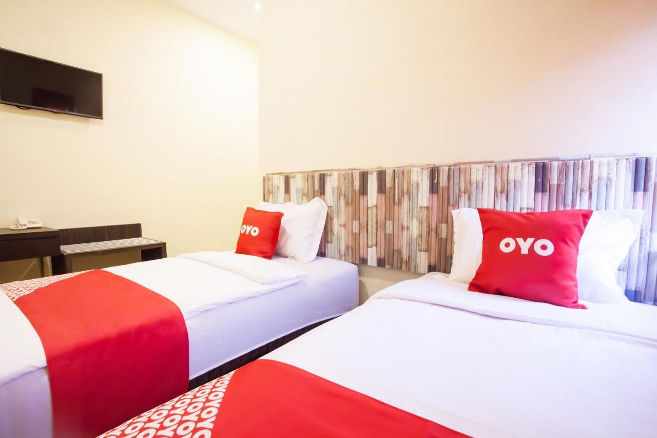 Oyo 2361 Hotel Winston Glugur Bagian luar foto