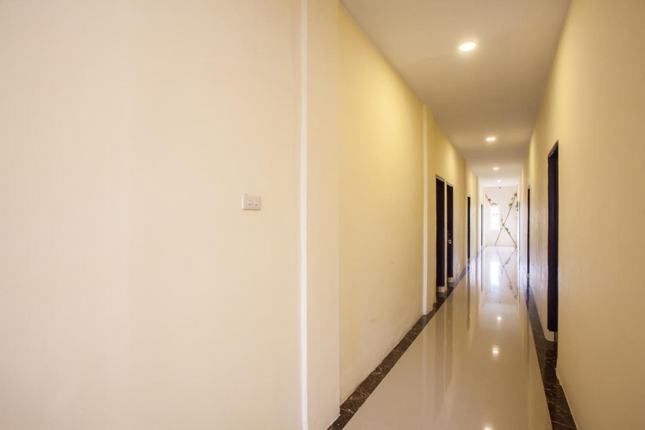 Oyo 2361 Hotel Winston Glugur Bagian luar foto